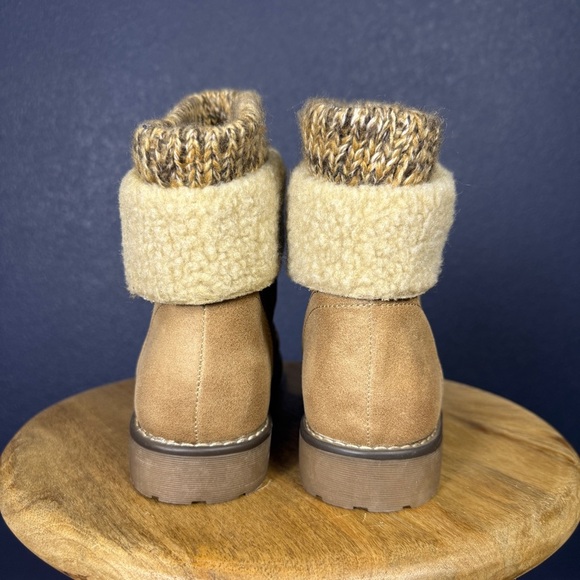 Cliffs by WHITE MOUNTAIN "Duette" Tan Ankle Boots with Knit Cuff, Size 10 WIDE - Picture 3 of 9